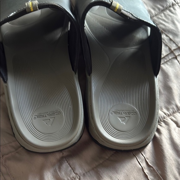 Ozark Trail Men's River Slide Black and Gray Comfort Slides - Picture 4 of 10